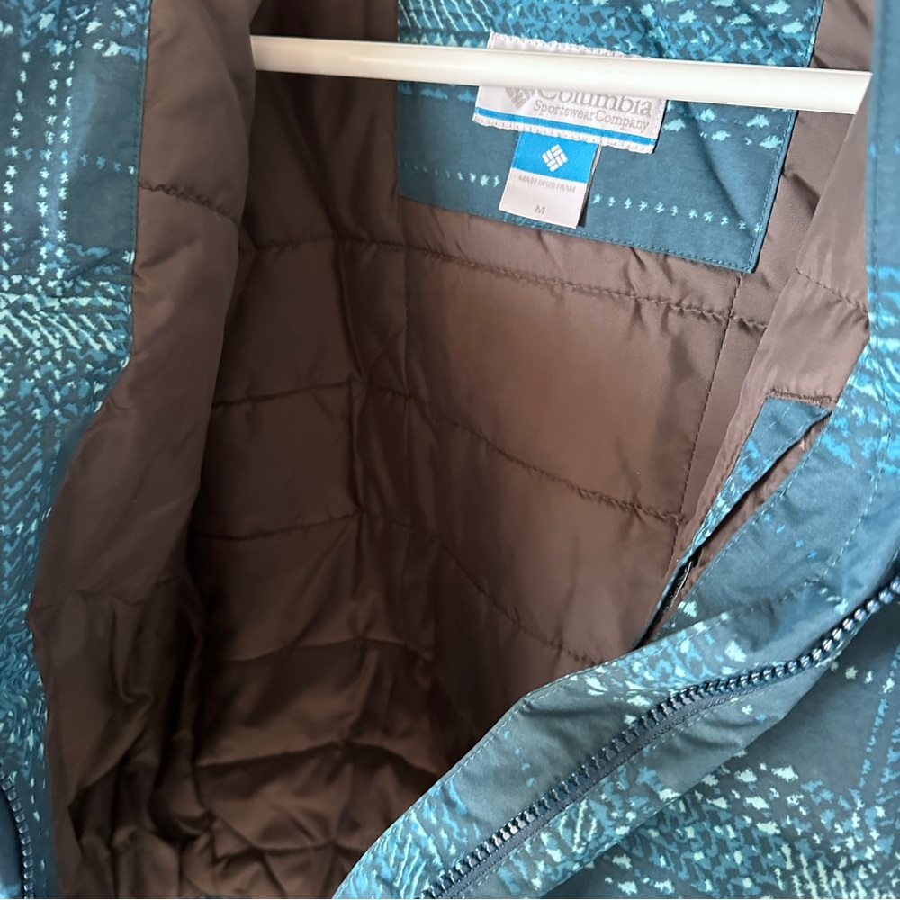 Columbia Faux Fur Winter Jacket - Picture 5 of 9